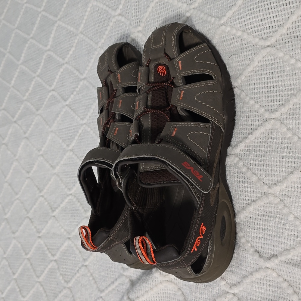 - Teva - Picture 2 of 6